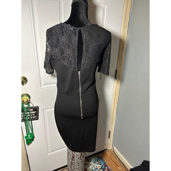 French Connection Linear Wrap
Black Lace Sleeve Dress Zip Back
Keyhole - Picture 3 of 6